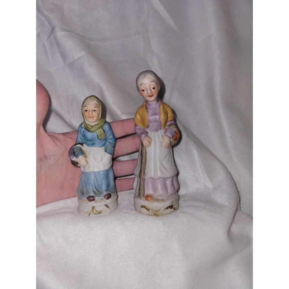 Vintage Old lady figurines